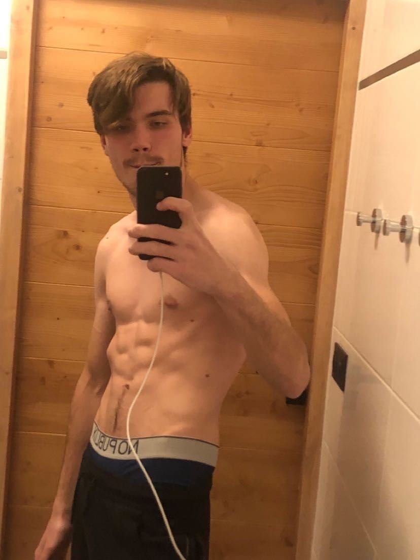 Profil von Ya, 24 Jahre, Gay in Schellweiler (Rheinland-Pfalz)