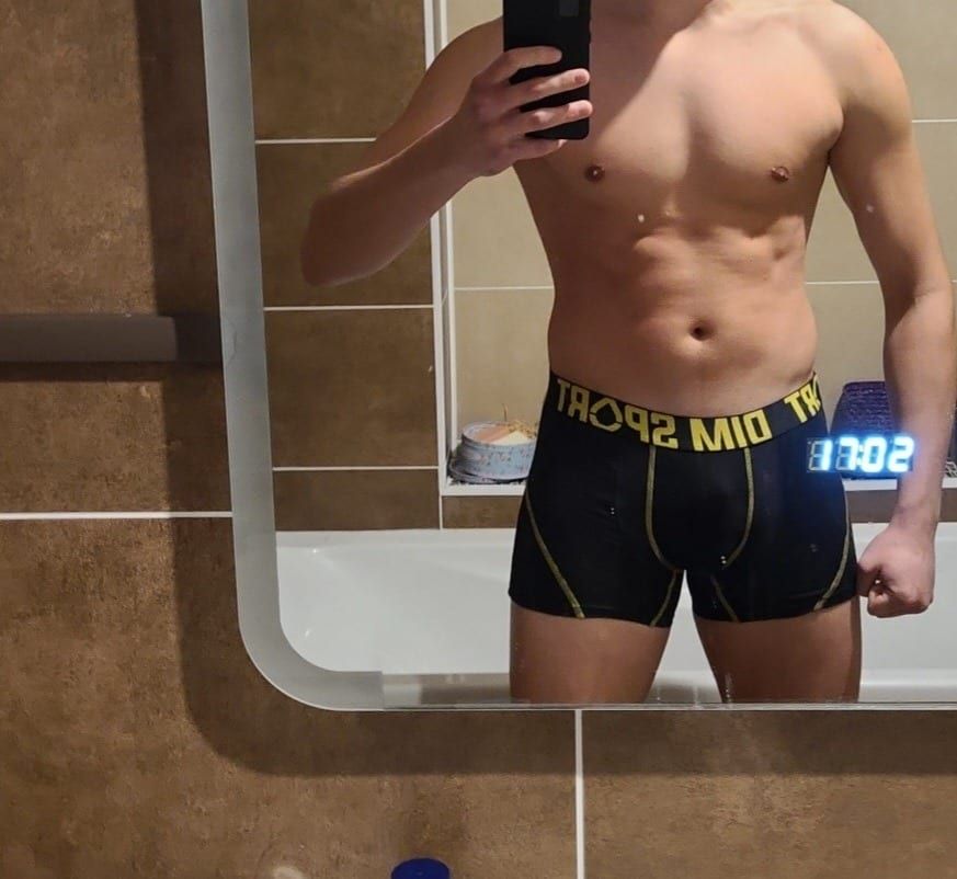 Profil von Zober, 32 Jahre, Gay in Ailertchen (Rheinland-Pfalz)