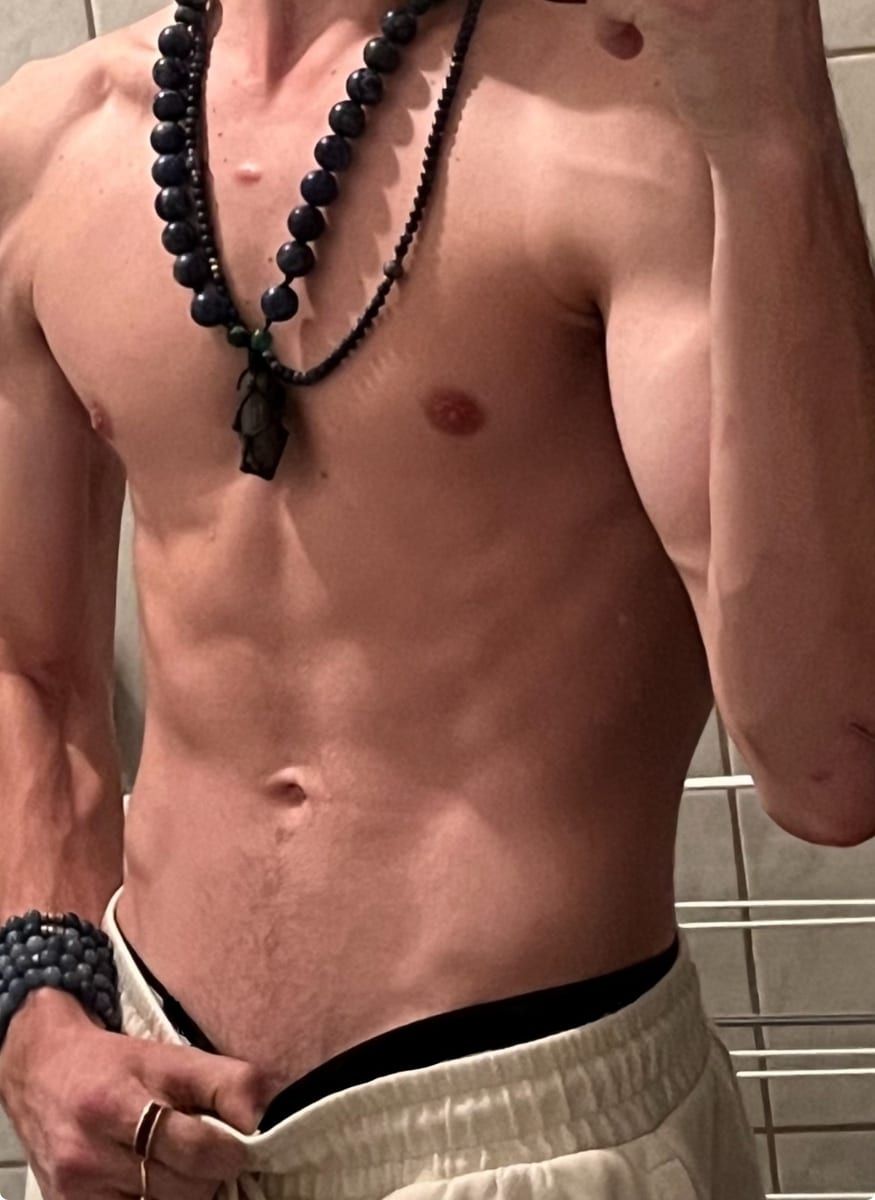 Profil von Chrif, 25 Jahre, Gay in Riveris (Rheinland-Pfalz)