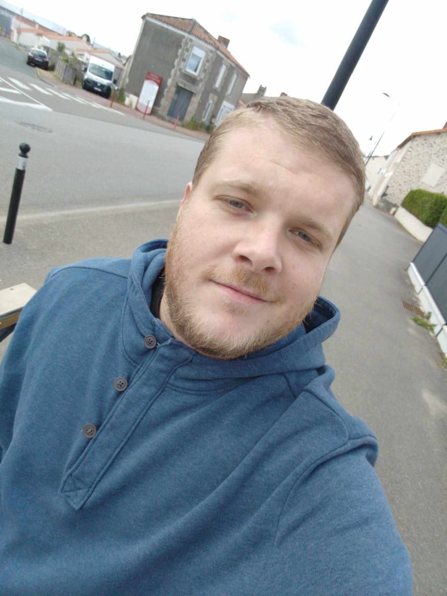 Profil von Zeki, 23 Jahre, Gay in Dill (Rheinland-Pfalz)