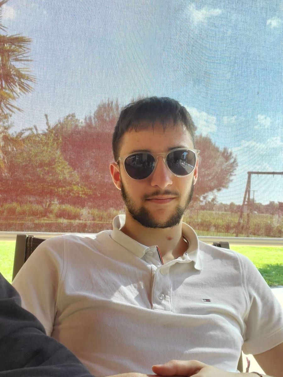 Profil von Cebrail, 23 Jahre, Gay in Zendscheid (Rheinland-Pfalz)