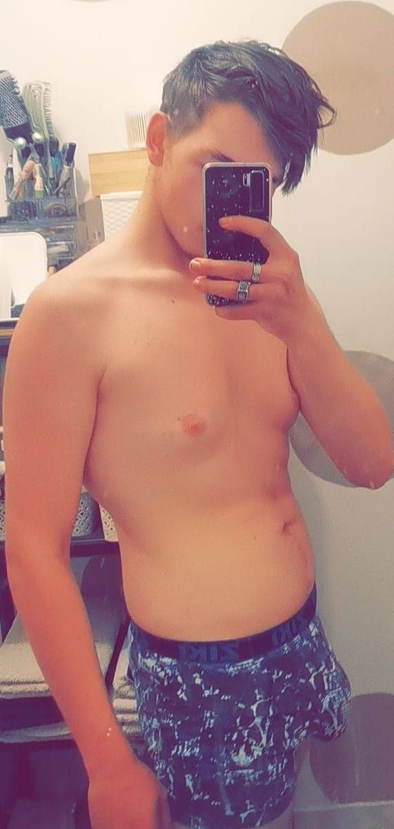 Profil von Yoen, 42 Jahre, Gay in Drees (Rheinland-Pfalz)