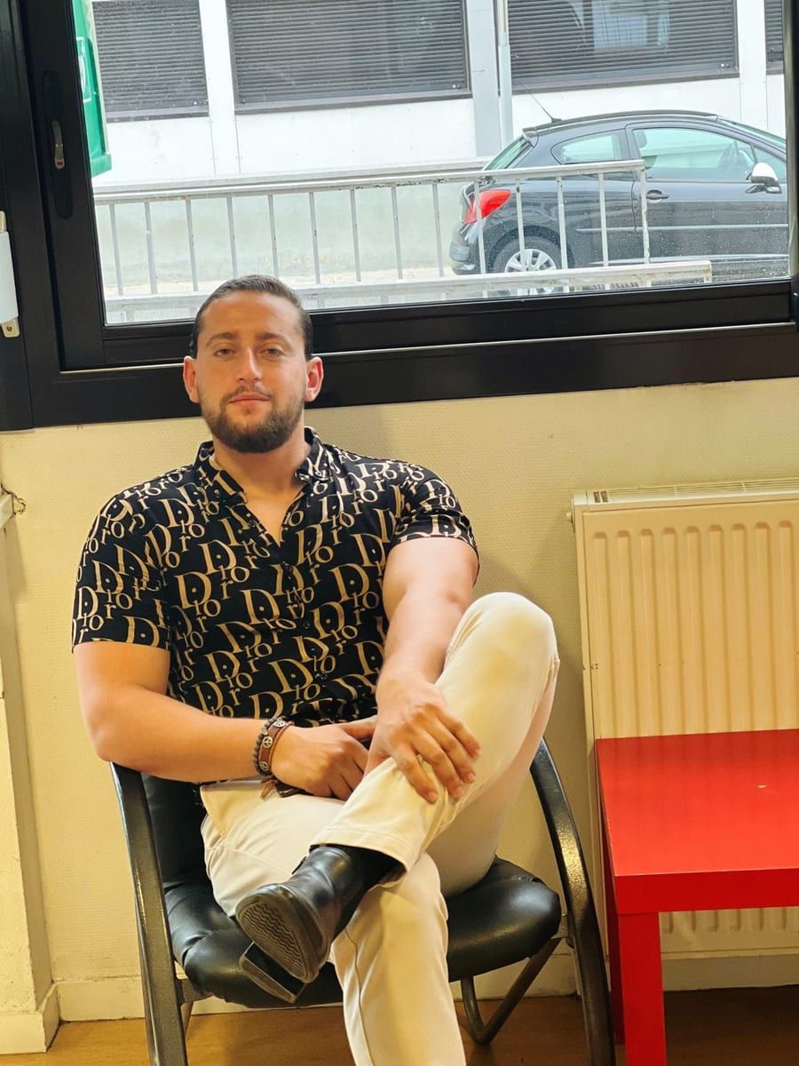 Profil von Youwen, 33 Jahre, Gay in Bundenthal (Rheinland-Pfalz)