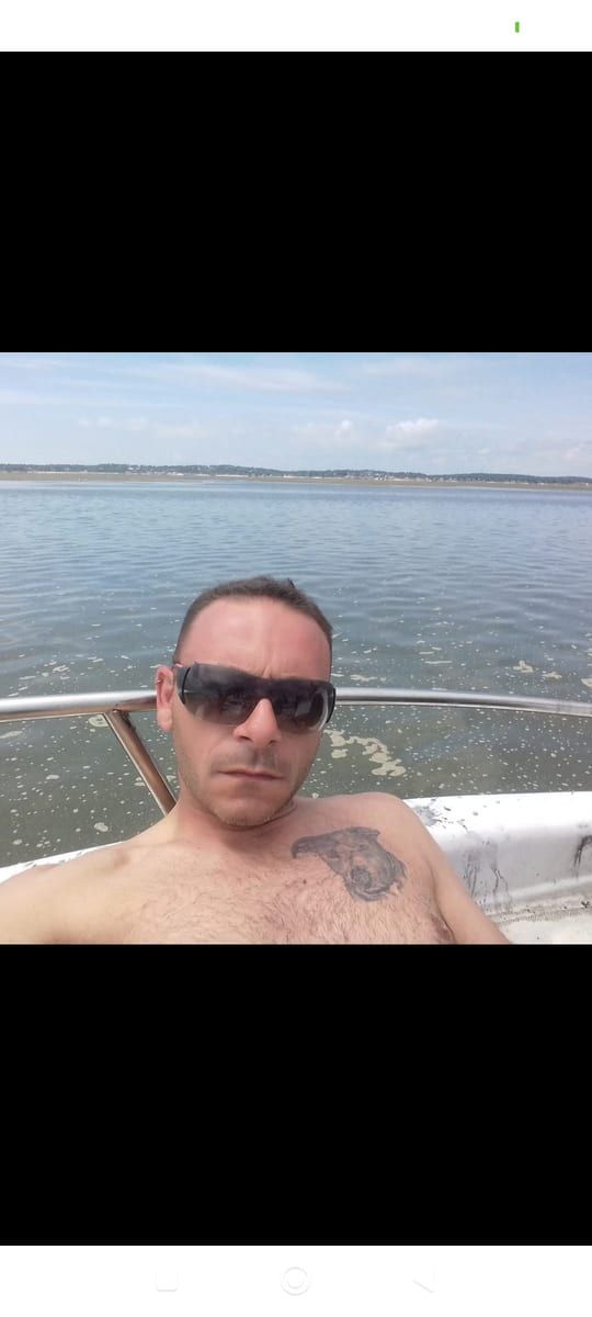 Profil von Elyes, 26 Jahre, Gay in Schmitt (Rheinland-Pfalz)