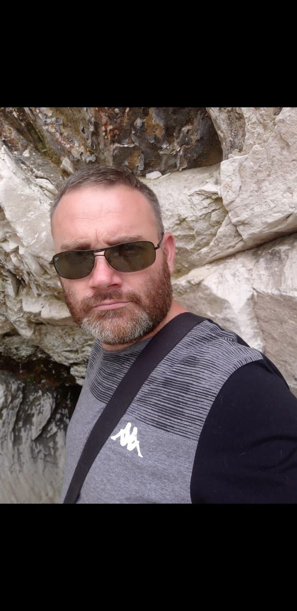 Profil von Arkaitz, 44 Jahre, Gay in Dattenberg (Rheinland-Pfalz)