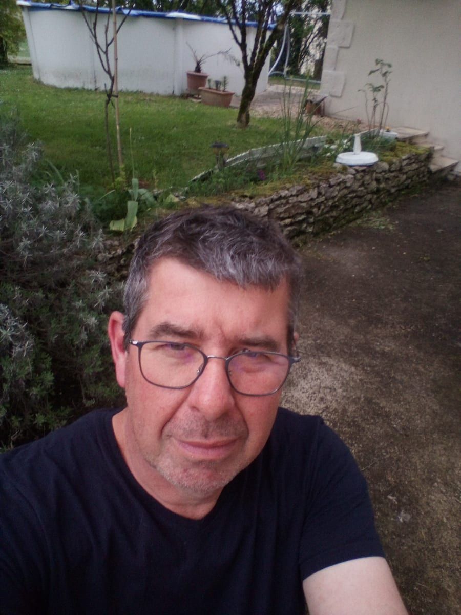 Profil von Jeffrey, 25 Jahre, Gay in Datzeroth (Rheinland-Pfalz)