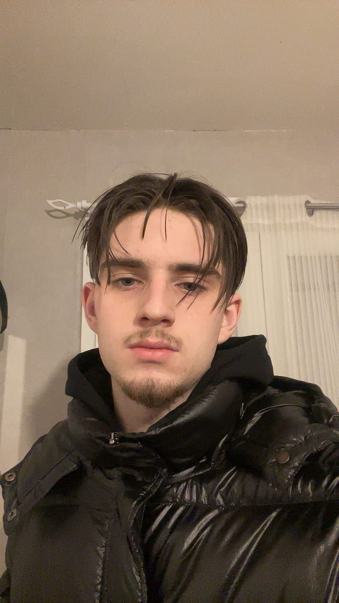 Ivrin - Gay in Hungenroth Profil von Ivrin, 23 Jahre, Gay in Hungenroth (Rheinland-Pfalz)
